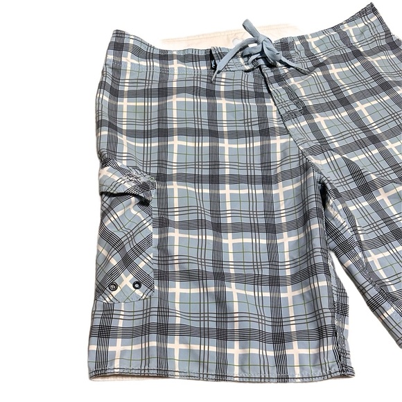 QUICKSILVER ~ Men's Blue and White Plaid Board Shorts w/Drawstring Tie size L - Picture 5 of 6